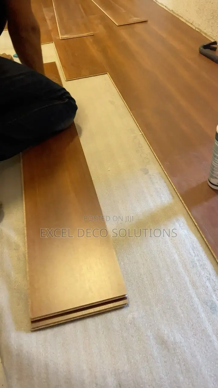 Laminate Flooring – Luxury Wood Style Interior Design