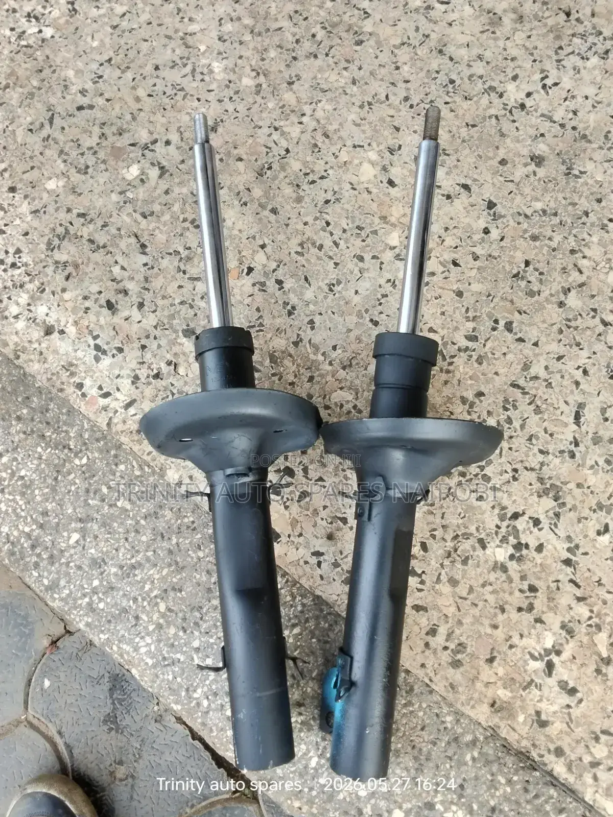 Original Kyb Ex Japan Pajero Io Shock Absorbers