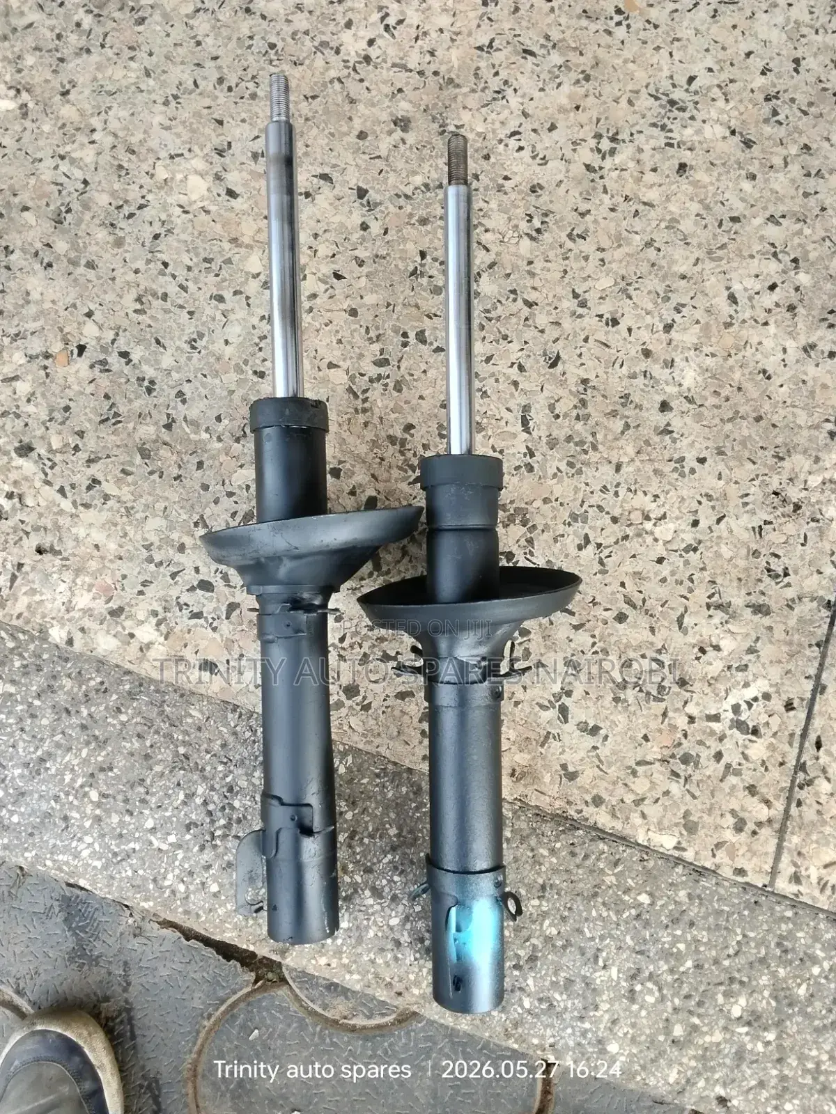 Original Kyb Ex Japan Pajero Io Shock Absorbers