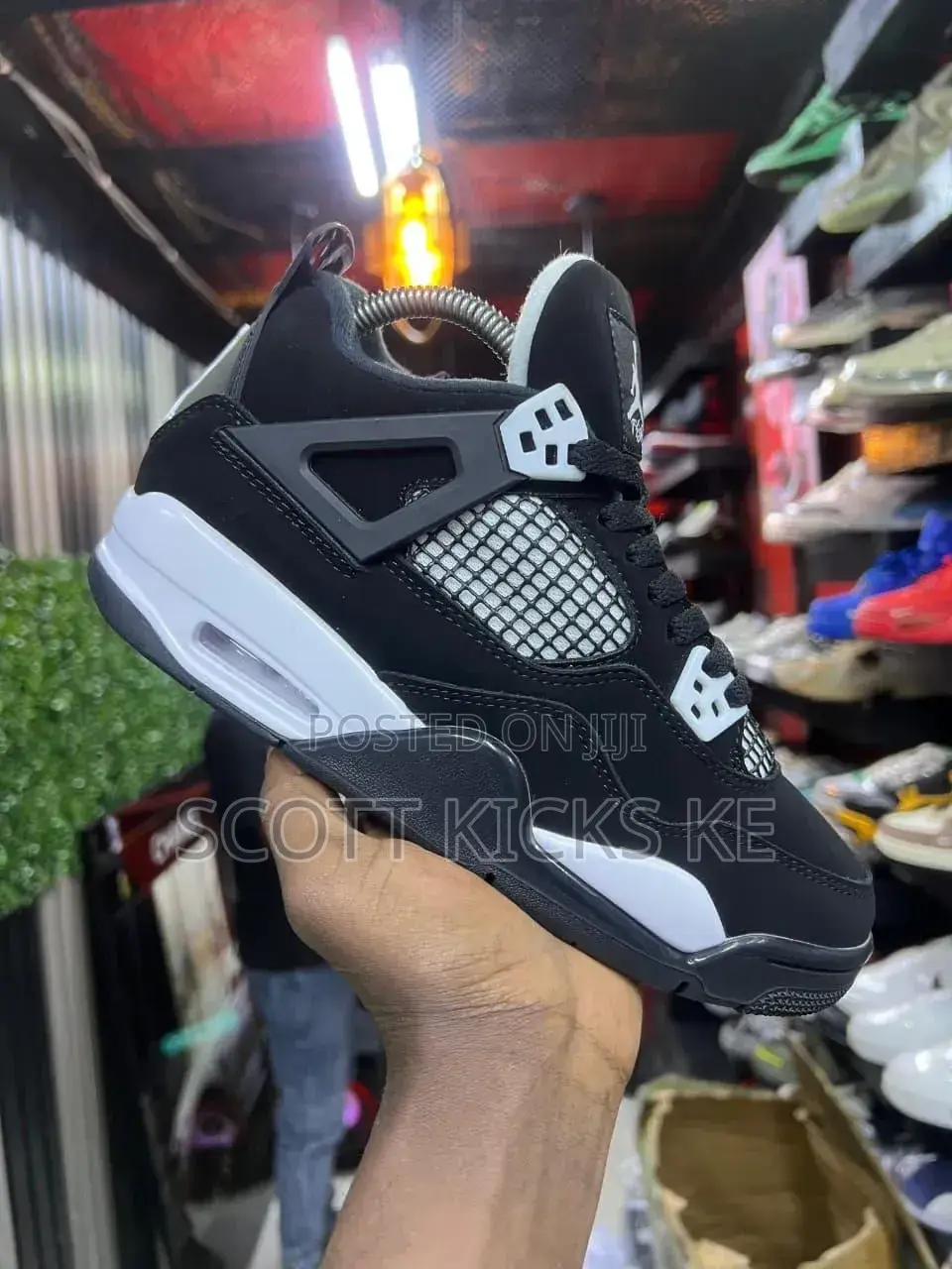 Air Jordan 4 “White Thunder”
Sizes:39-45