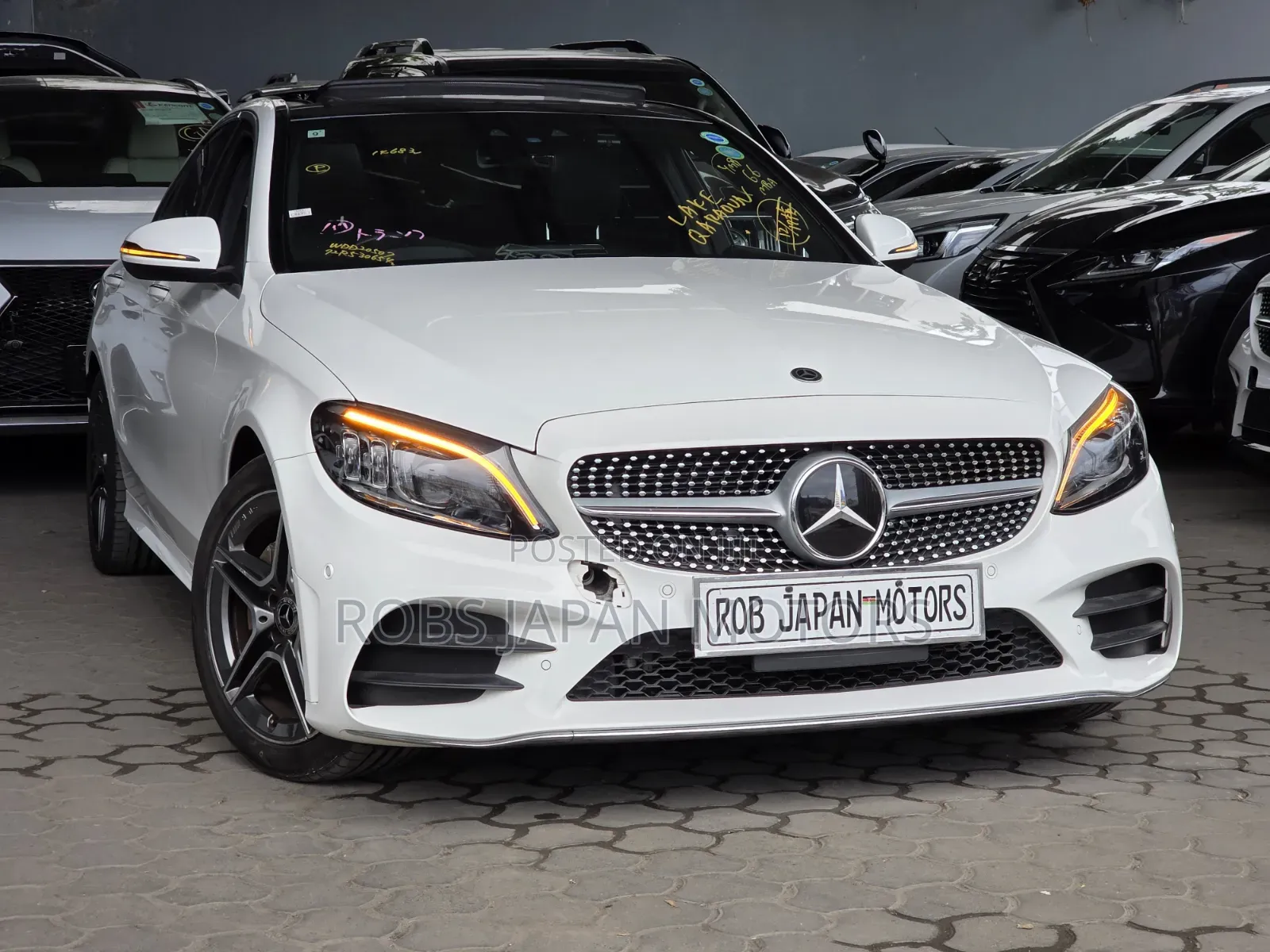 Mercedes-Benz C200 2019 Off white