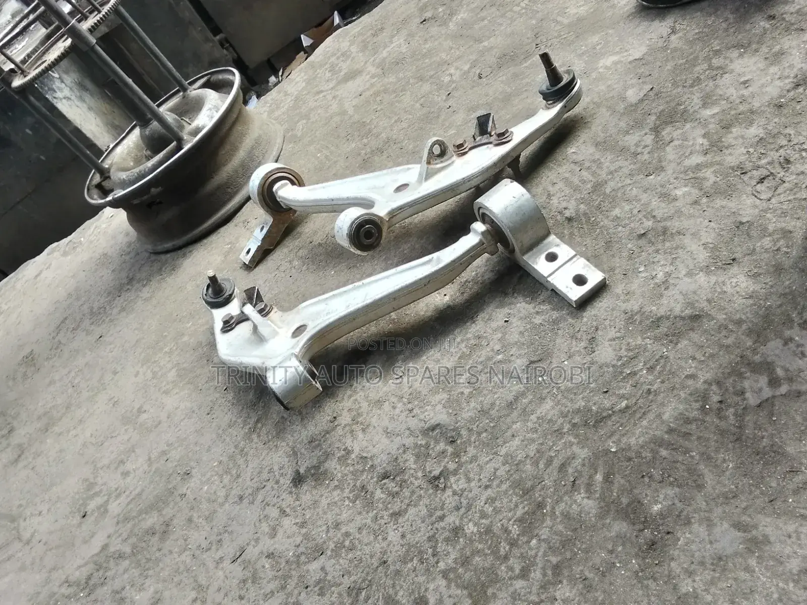 Original Ex Japan Nissan Ex-Trail Front Control Arms