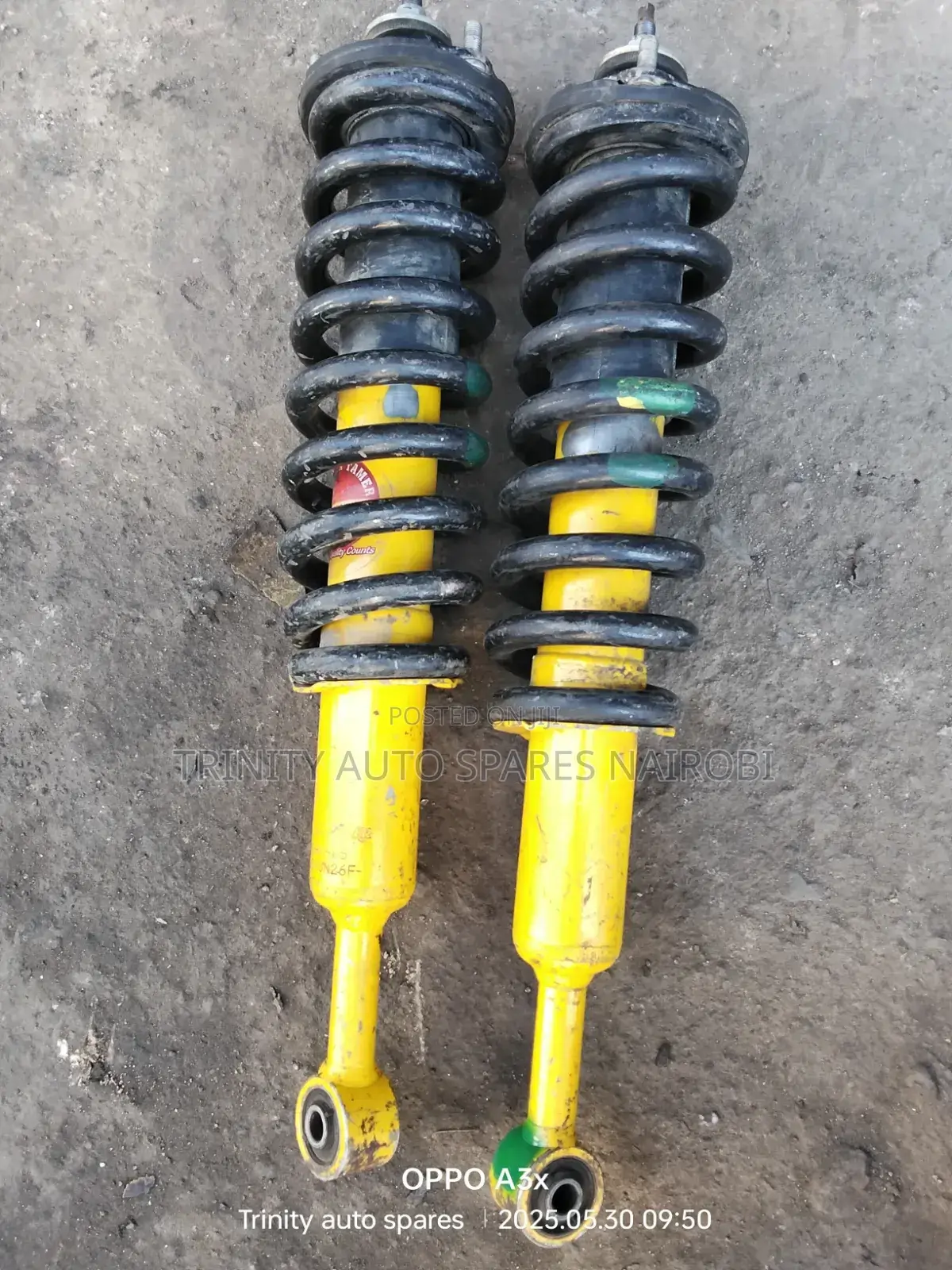 Original Kyb Ex Japan Toyota Hilux (Complete) Front Shock Absorbers