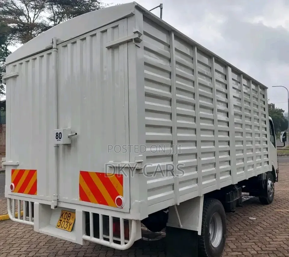 Isuzu NQR 2021
