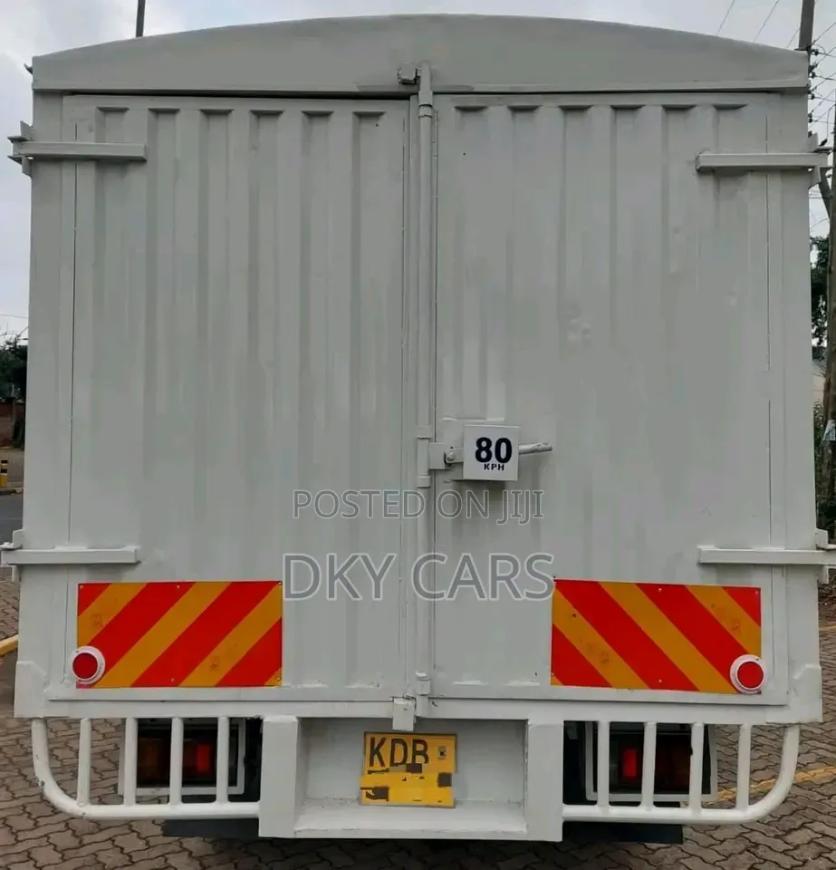 Isuzu NQR 2021