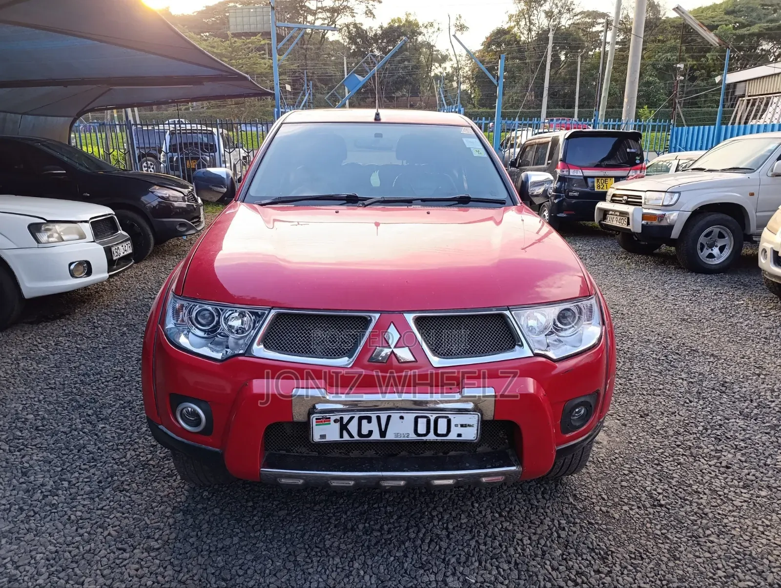 Mitsubishi L200 Club Cab 2.5 136hp 4WD 2012 Red
