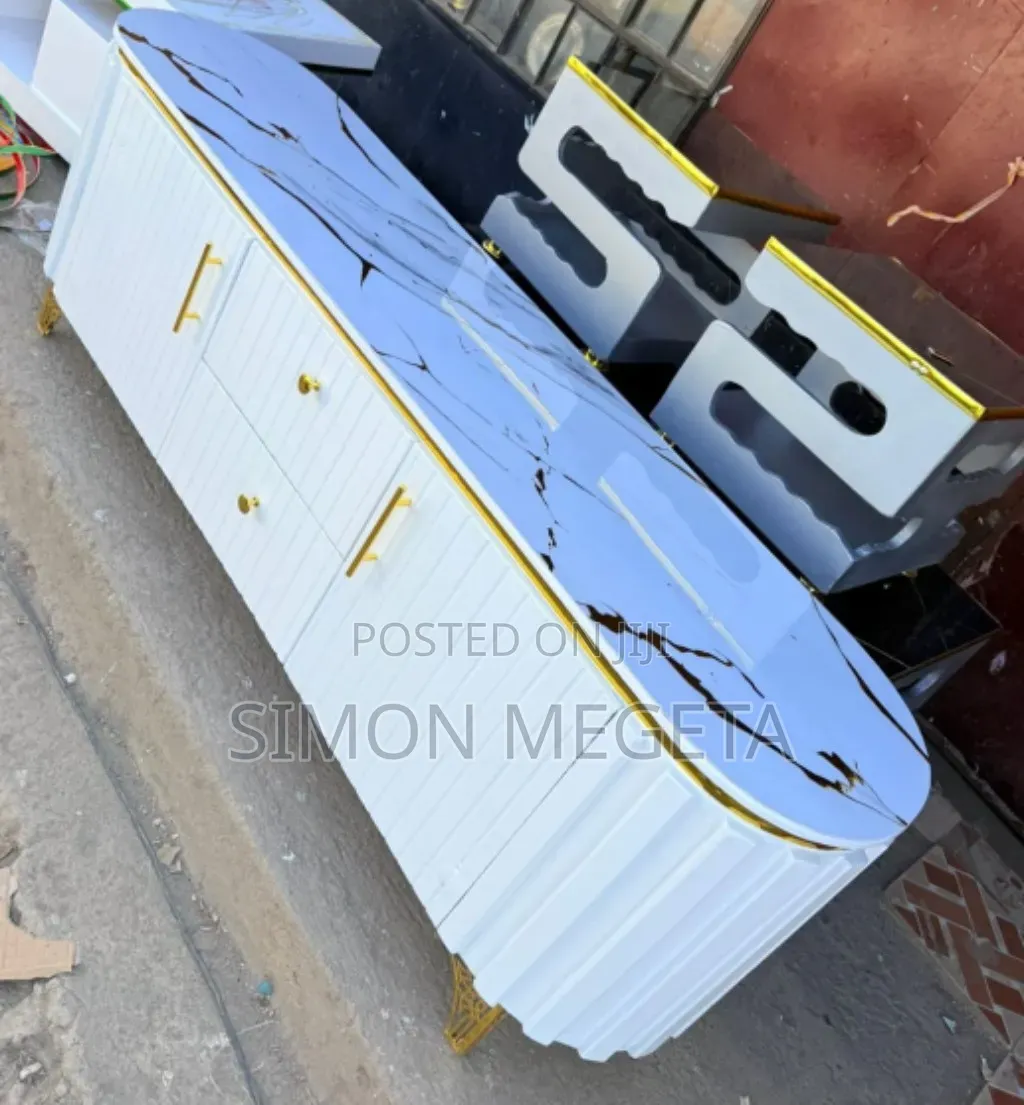 Tv Stand White 6fts