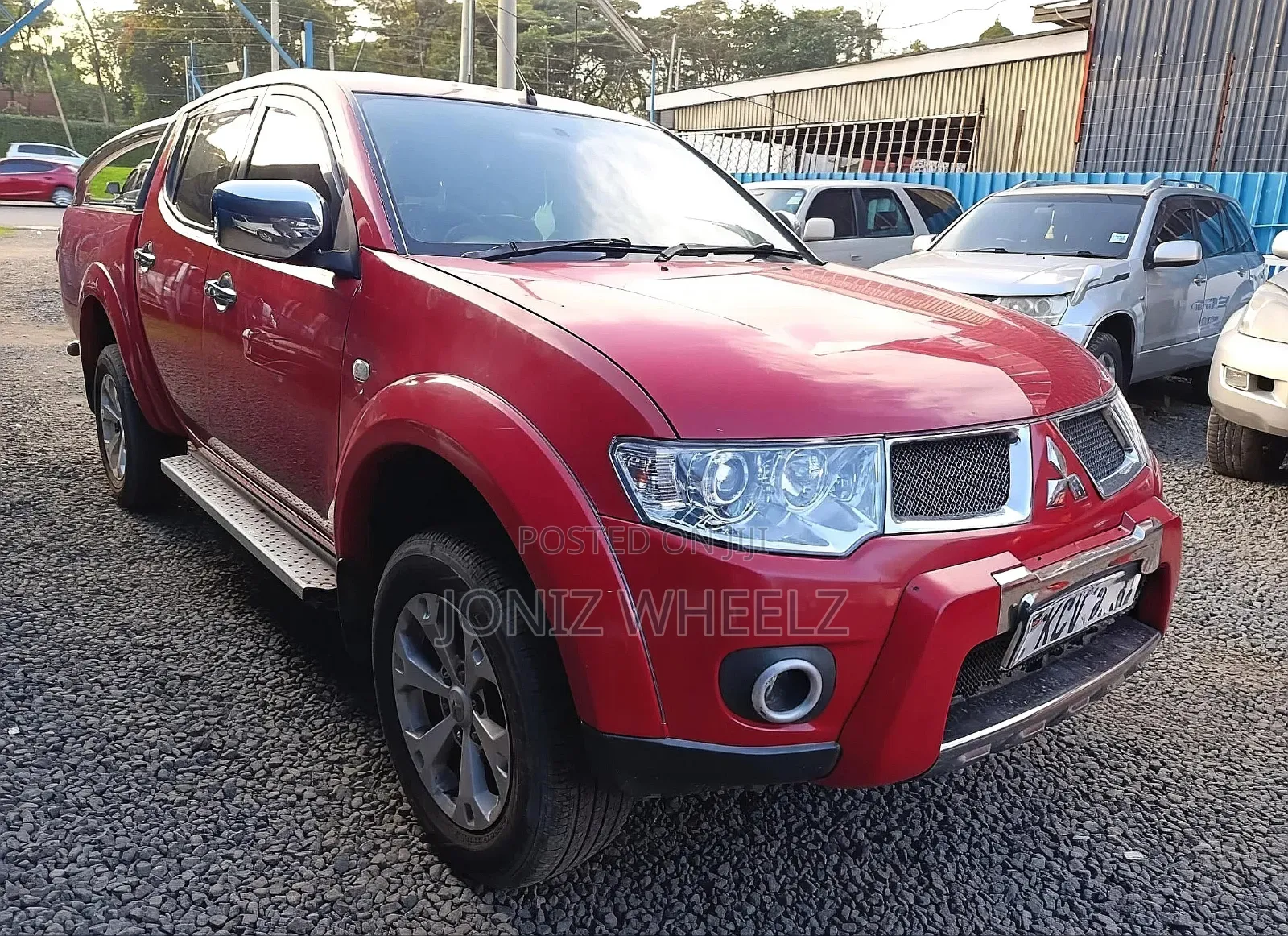 Mitsubishi L200 Club Cab 2.5 136hp 4WD 2012 Red