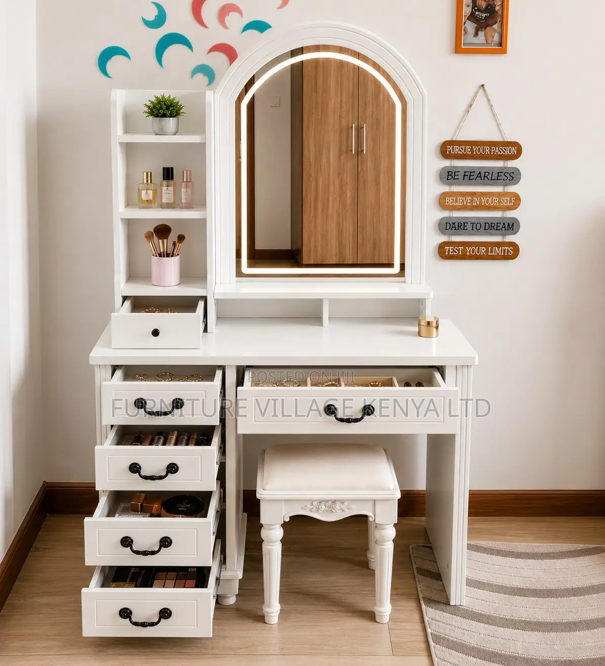 Dressing Table With Mirror.