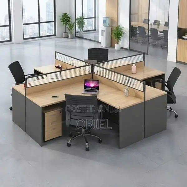 Office Workstation : 4-way Curved Cubicle Modular Office Workstation.