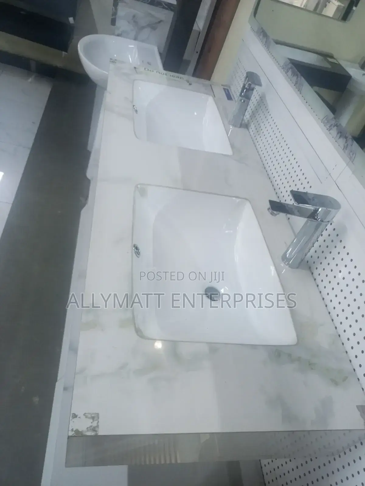 Twinceramic Hand Wash Basin