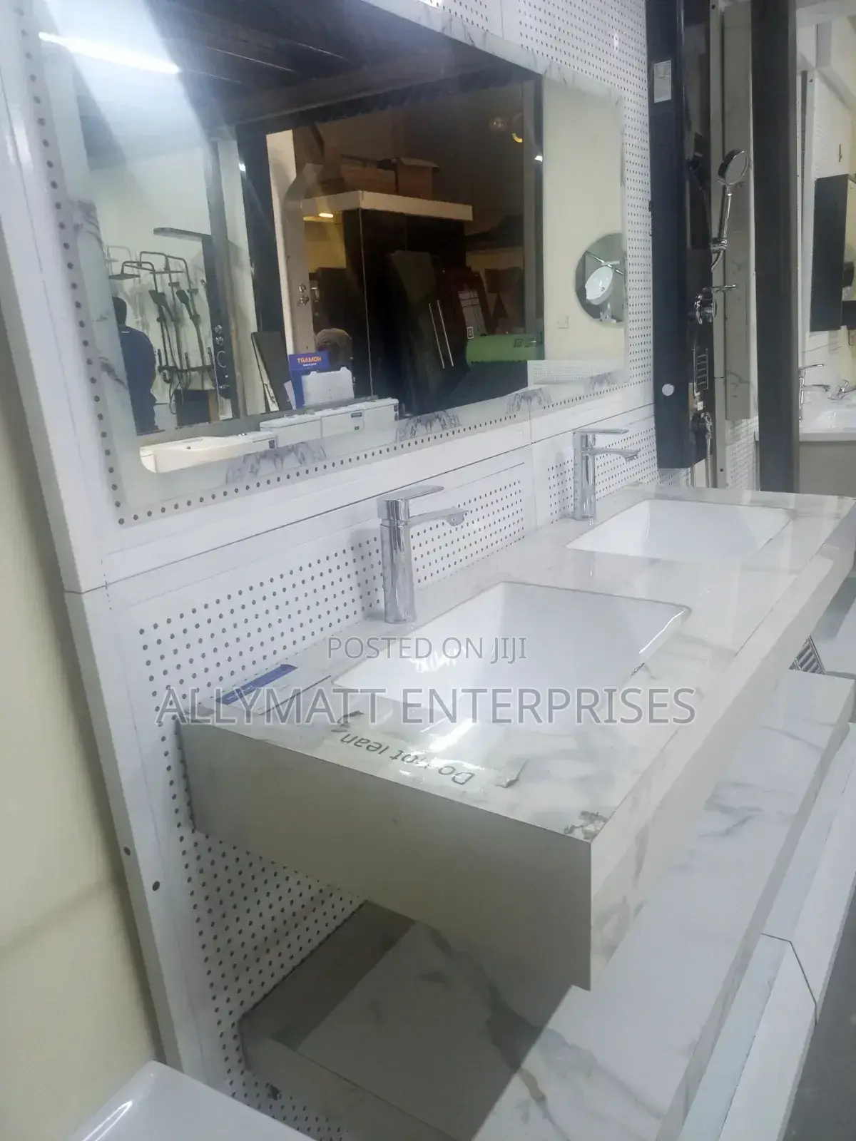 Twinceramic Hand Wash Basin