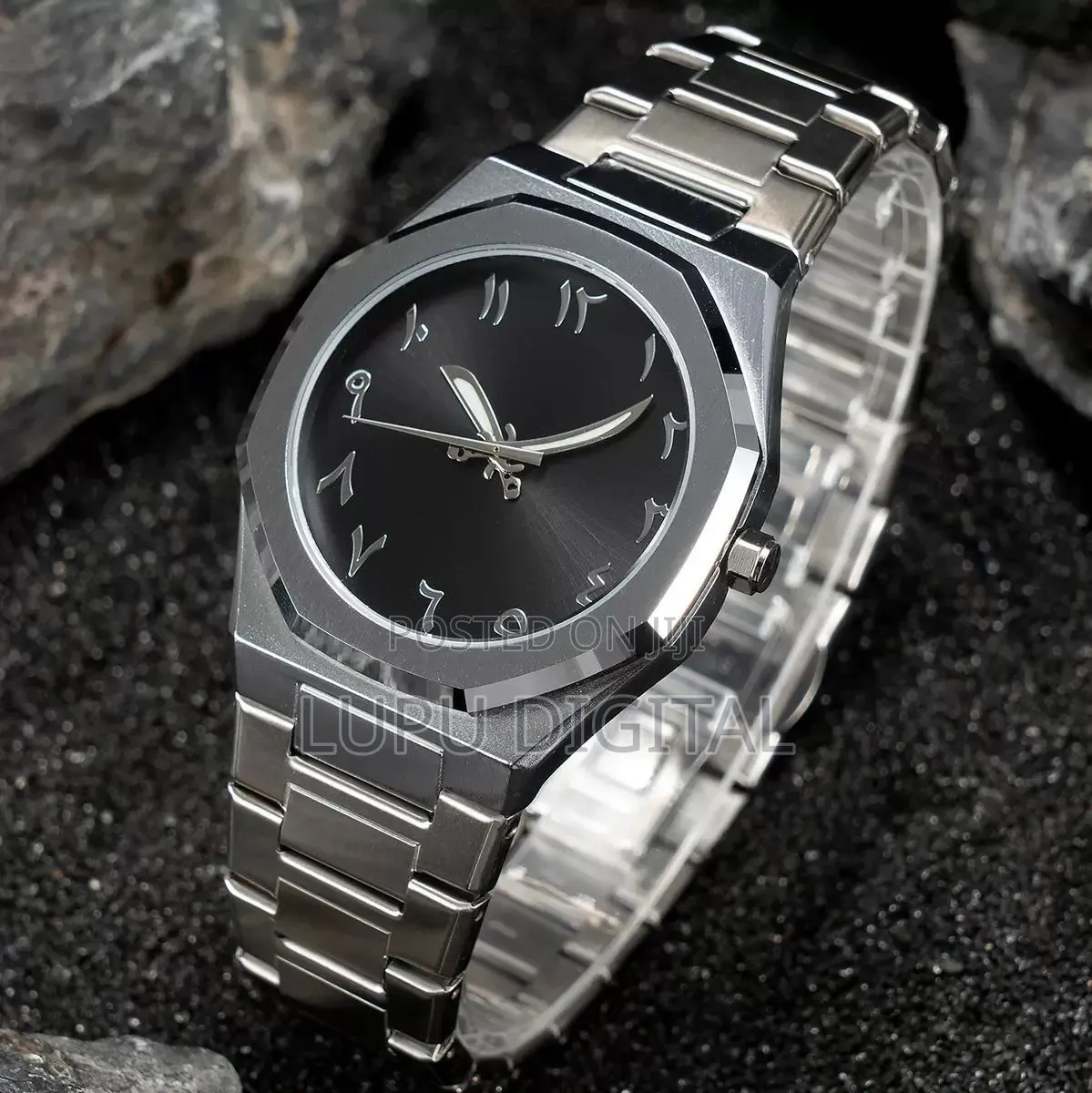 Unique Pointer Arabic Watch