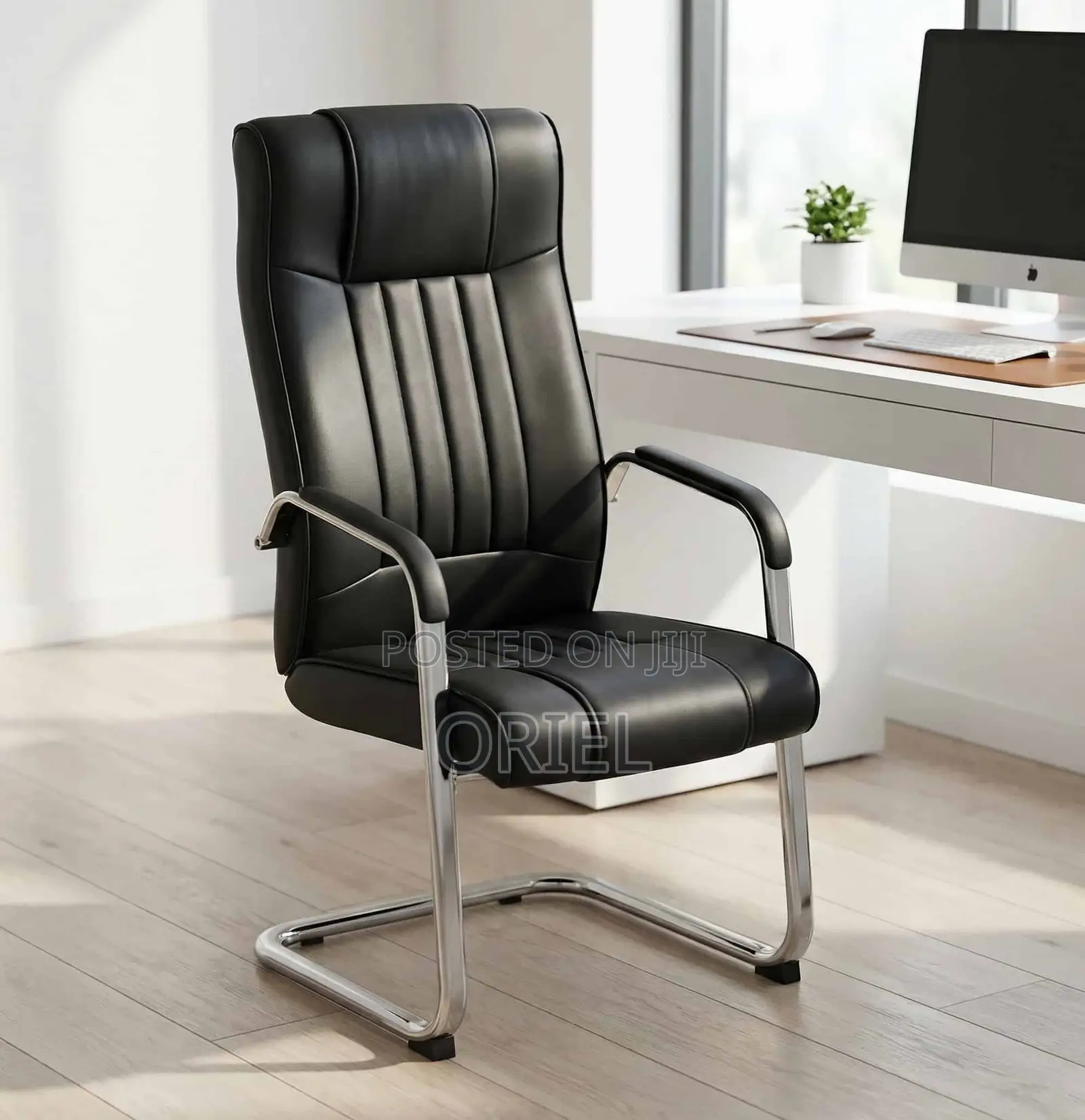 Office Chair : High-Back Office Visitor Chair