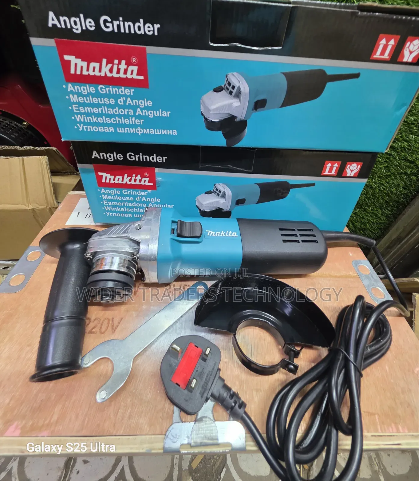 Makita Angle Grinder 4"
