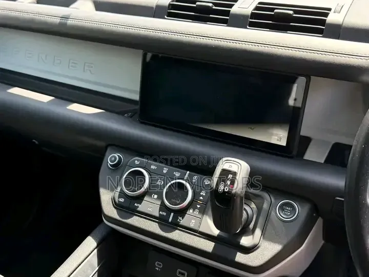 Land Rover Defender 2022 Matt Black