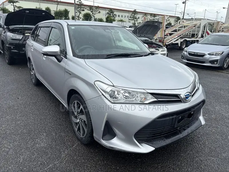 Toyota Corolla Fielder 1.5 Hybrid FWD 2020 Silver