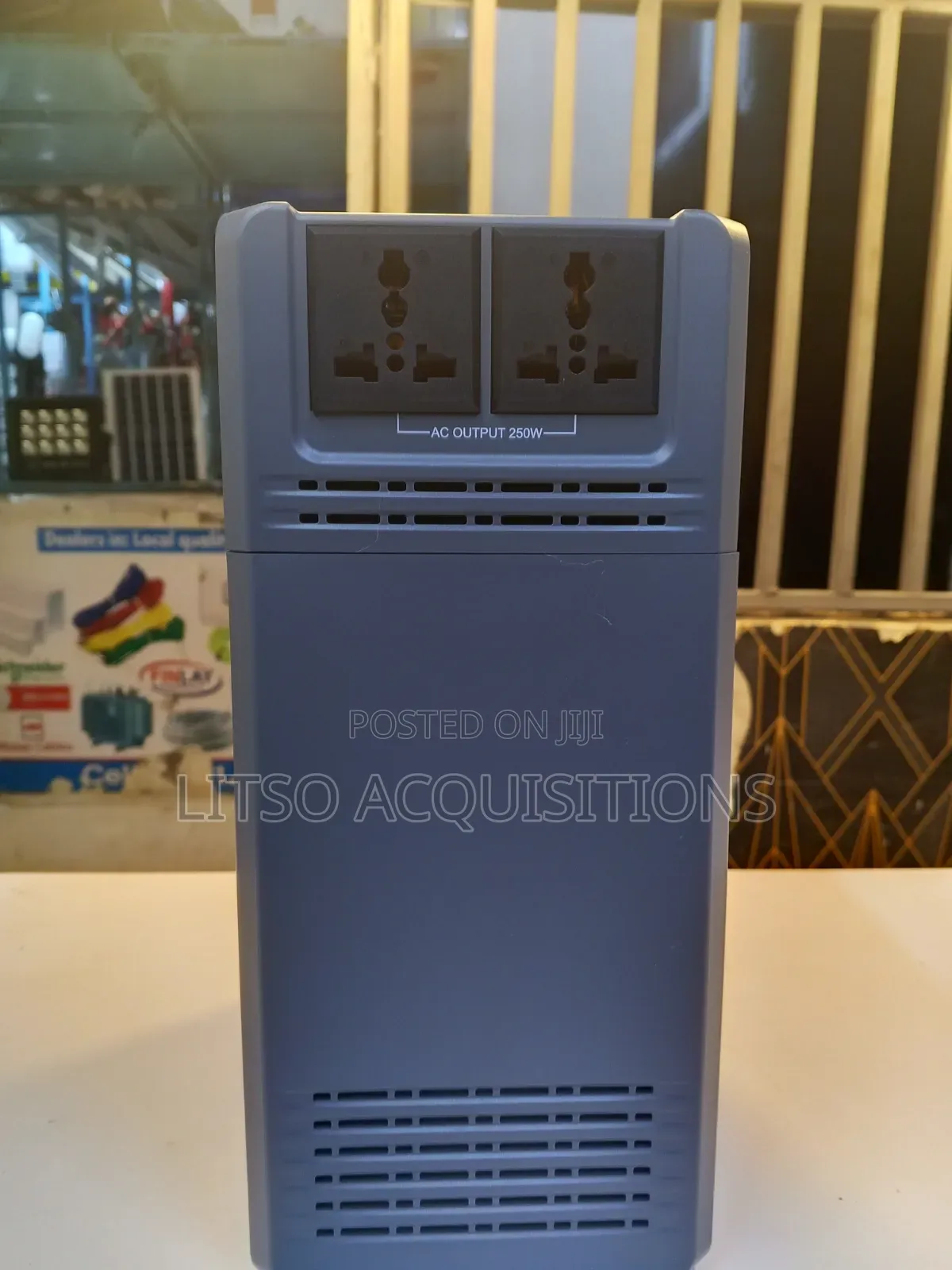 Felicity Solar Hope1000 All-in-One Portable Power Station.