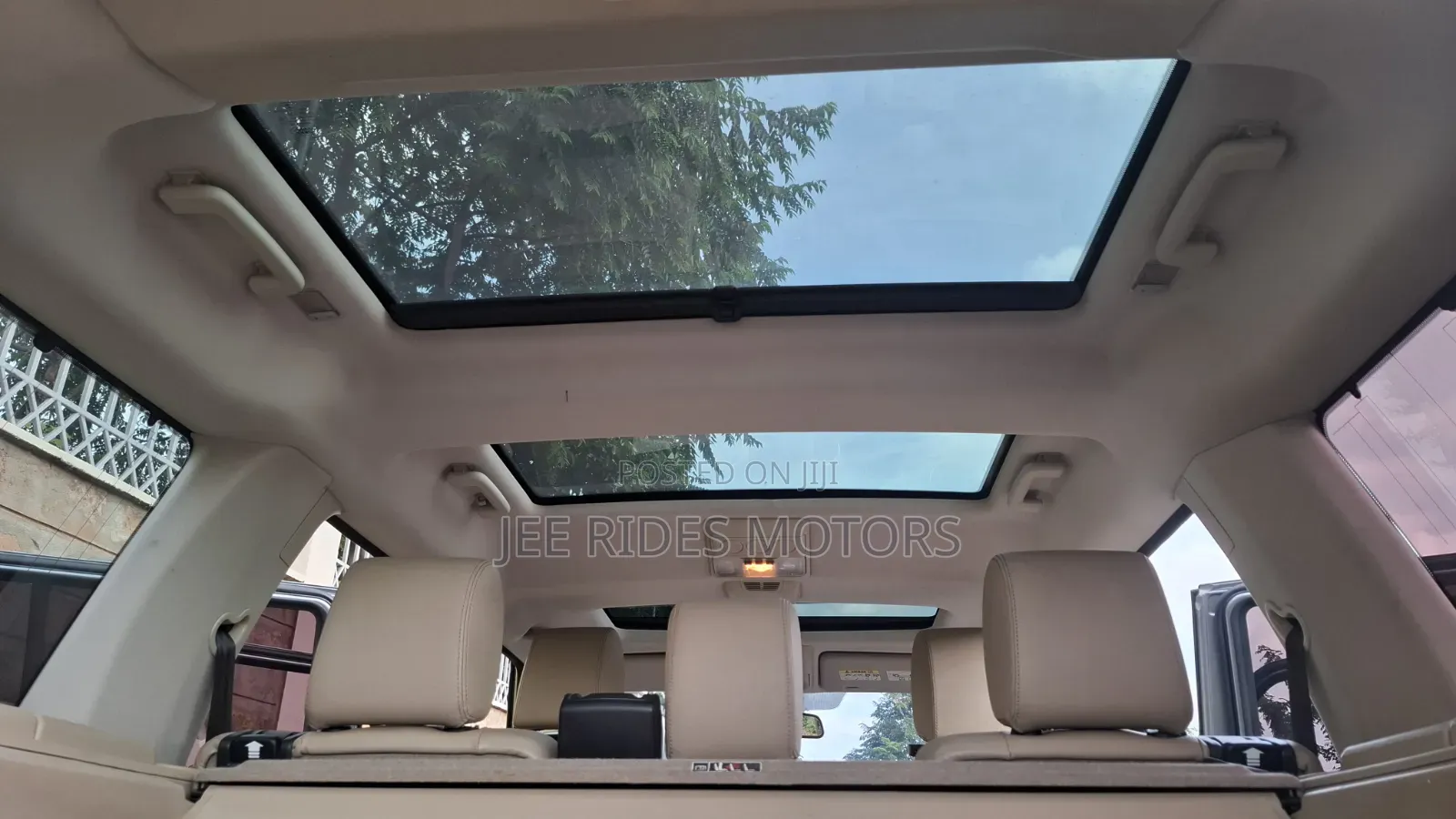 Land Rover Discovery 2013 Gray