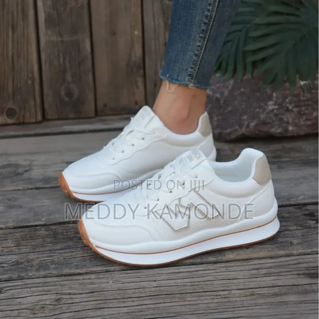 Elegant White Sporty Shoes