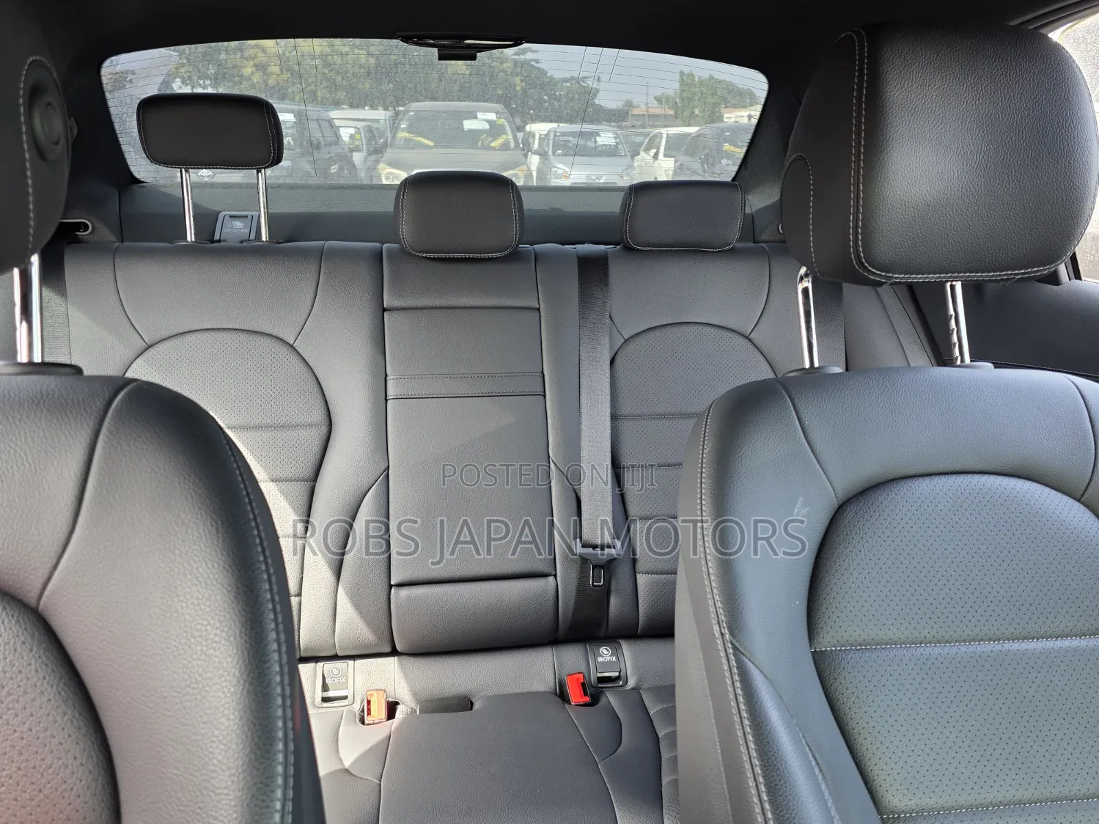 Mercedes-Benz C200 2018 Beige