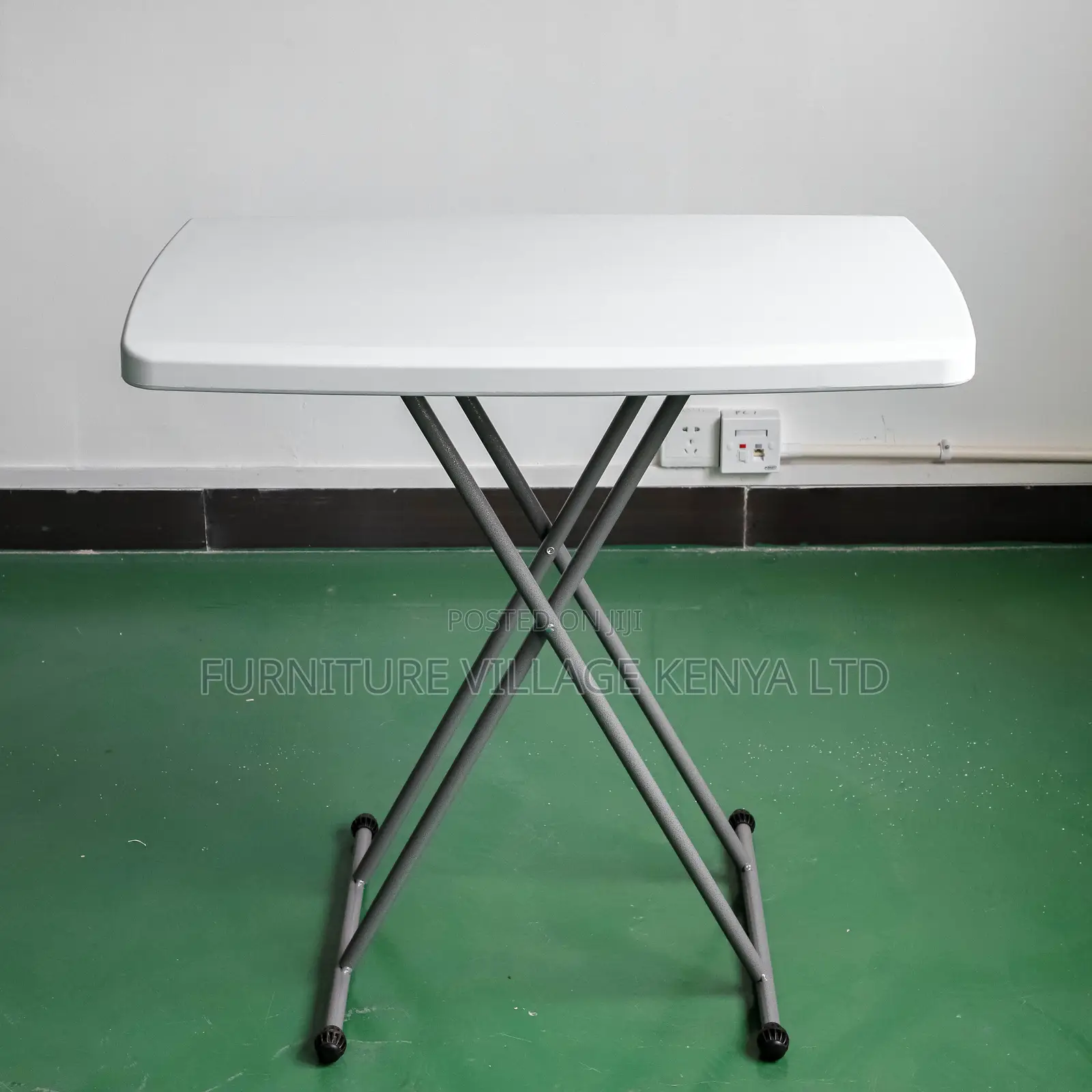 Outdoor Plastic Foldable Table.