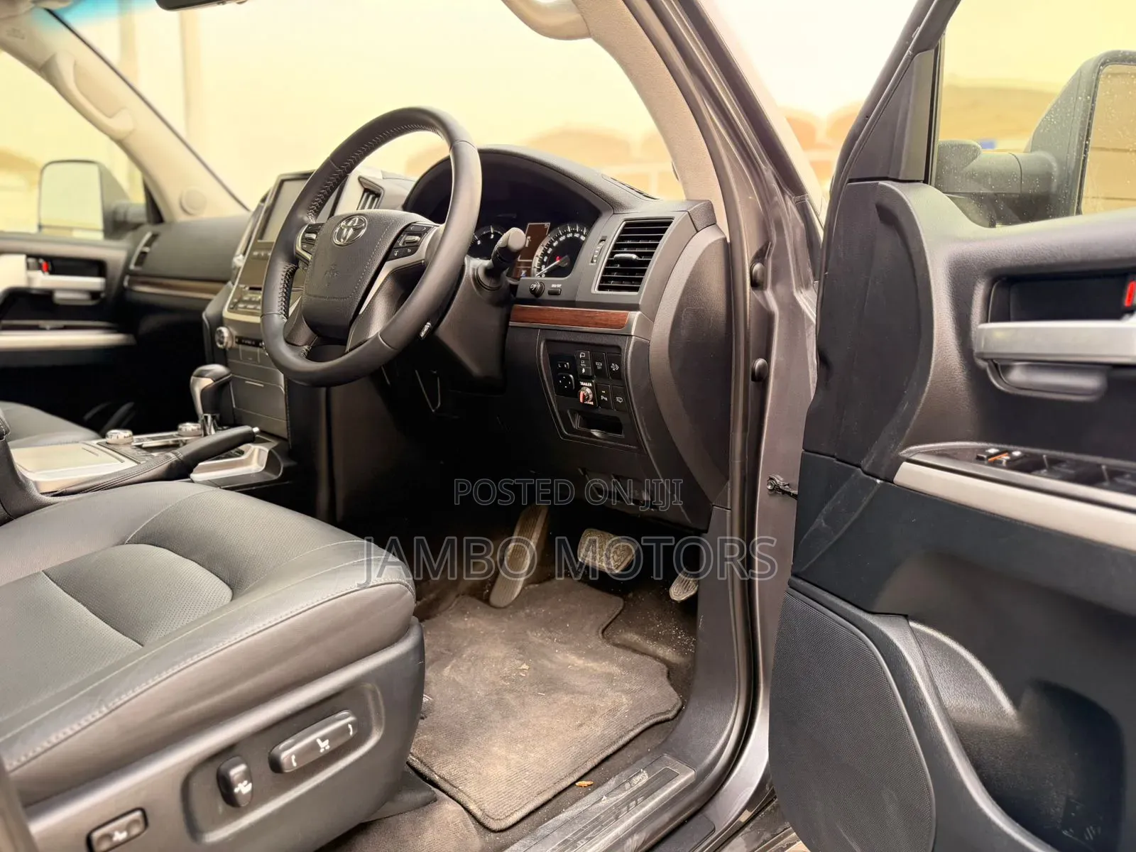 Toyota Land Cruiser 4.5 V8 TD 2020 Gray