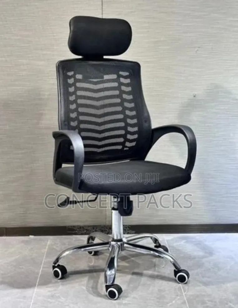 Ergonomic Mesh Office Chair With Adjustable Headrest.