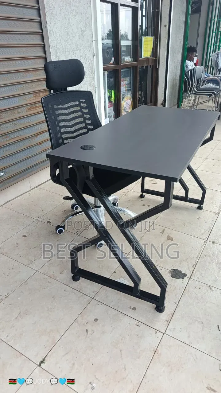 Black Computer Table and Chairs