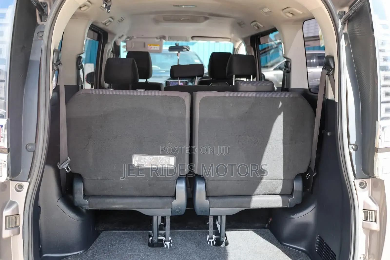 Toyota Voxy 2018 Gray