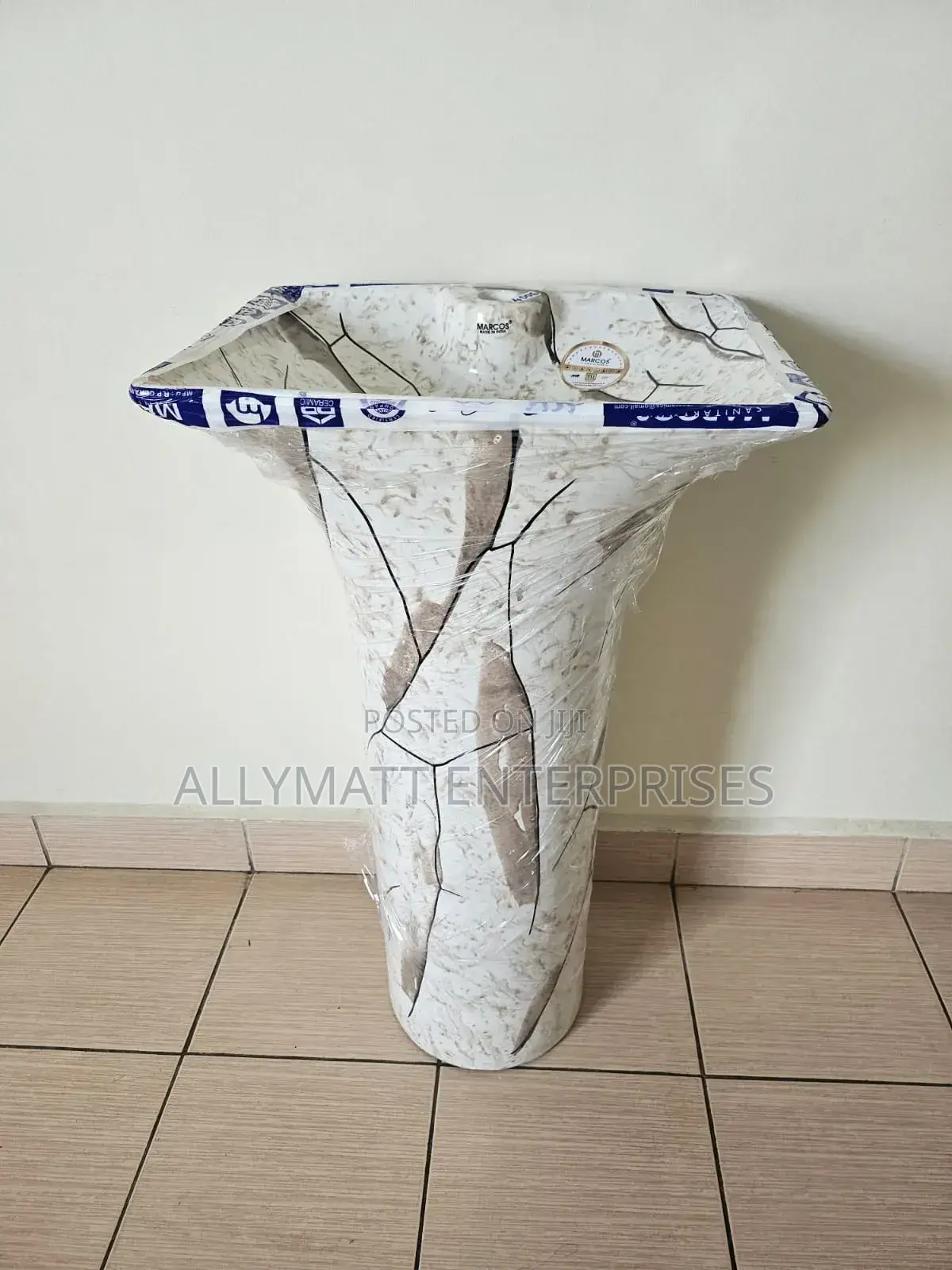 Square Hand Wash Stand Alone Basin
