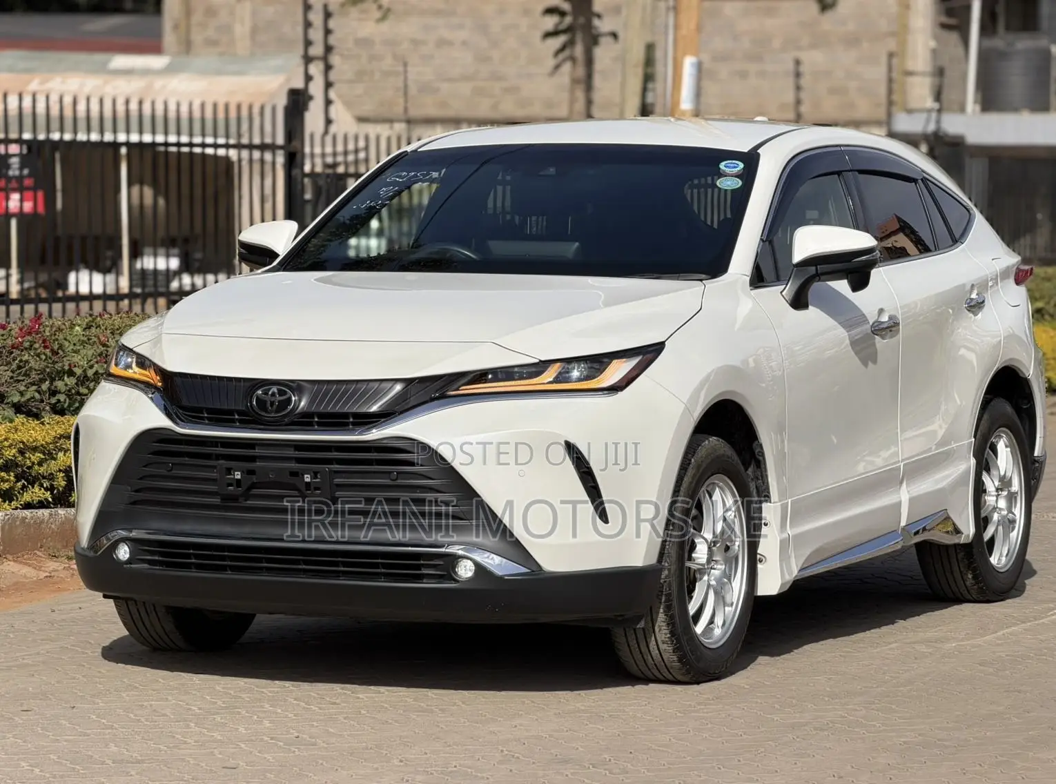 Toyota Harrier 2.0 2020 Pearl
