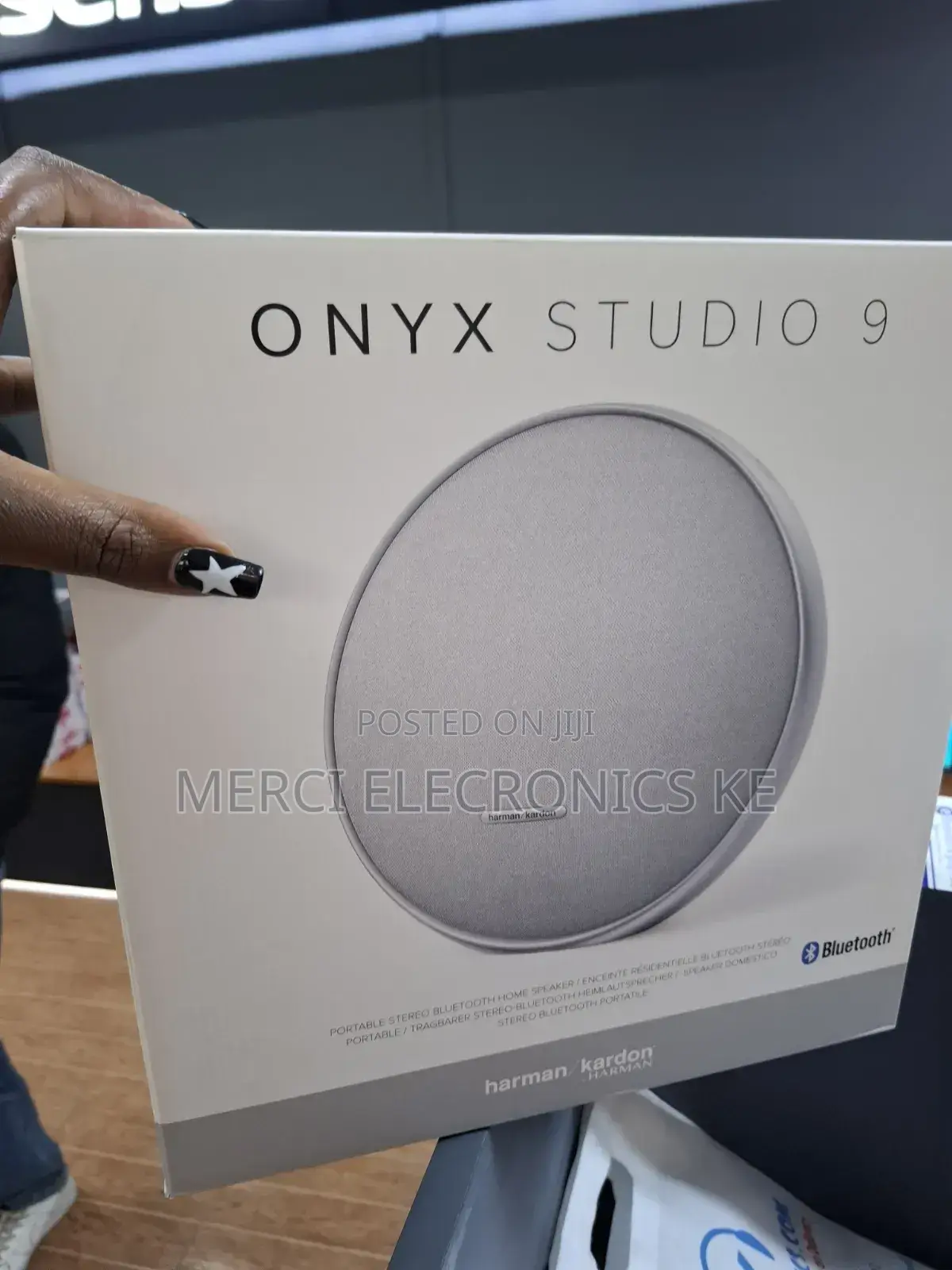 Harman Kardon Onyx Studio 9