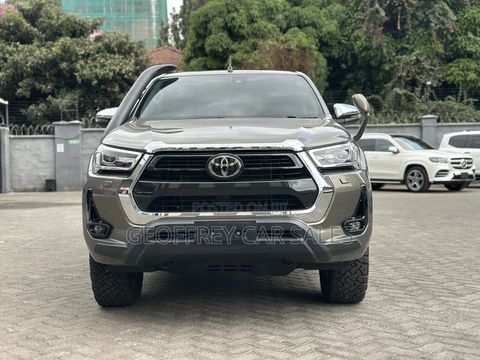 Toyota Hilux Revo Double Cab Deisel 2.4 RWD 2022 Gold