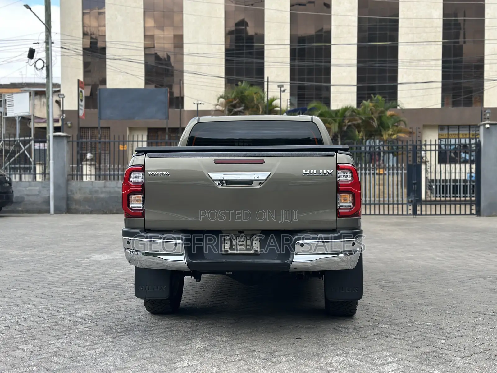 Toyota Hilux Revo Double Cab Deisel 2.4 RWD 2022 Gold