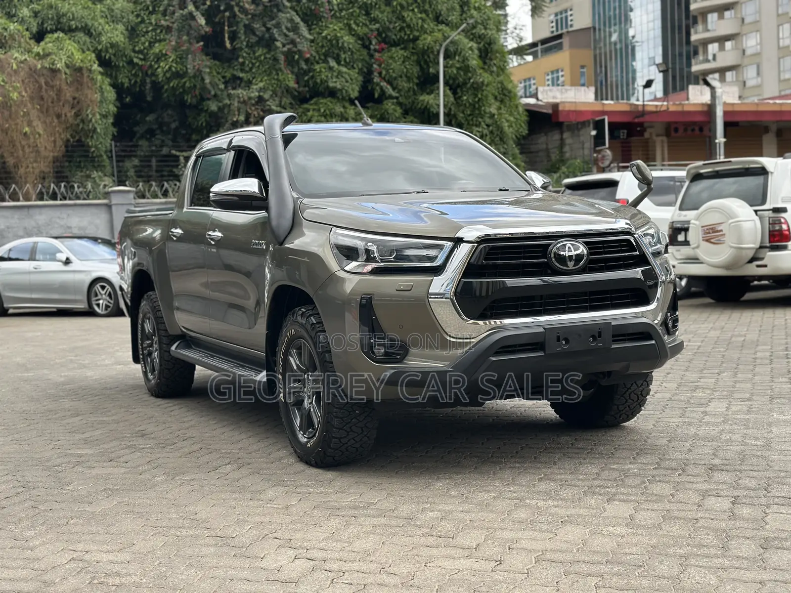 Toyota Hilux Revo Double Cab Deisel 2.4 RWD 2022 Gold