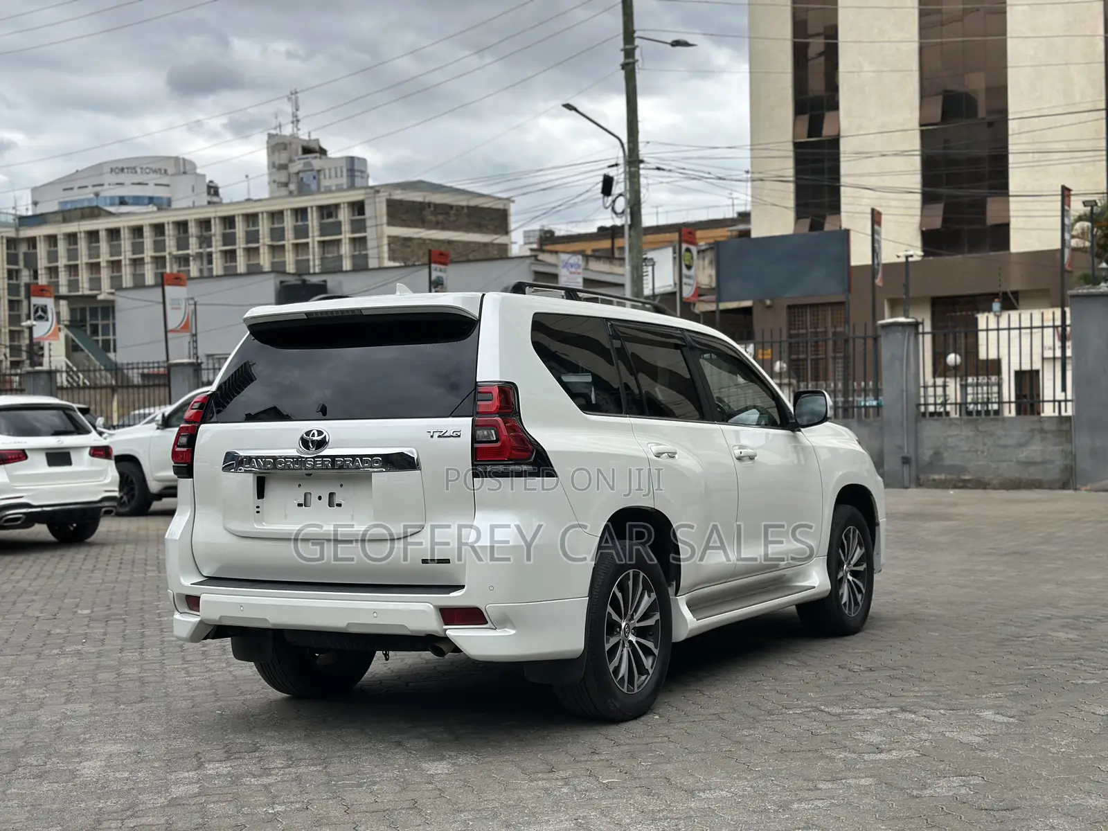 Toyota Land Cruiser Prado 2.8 2020 White