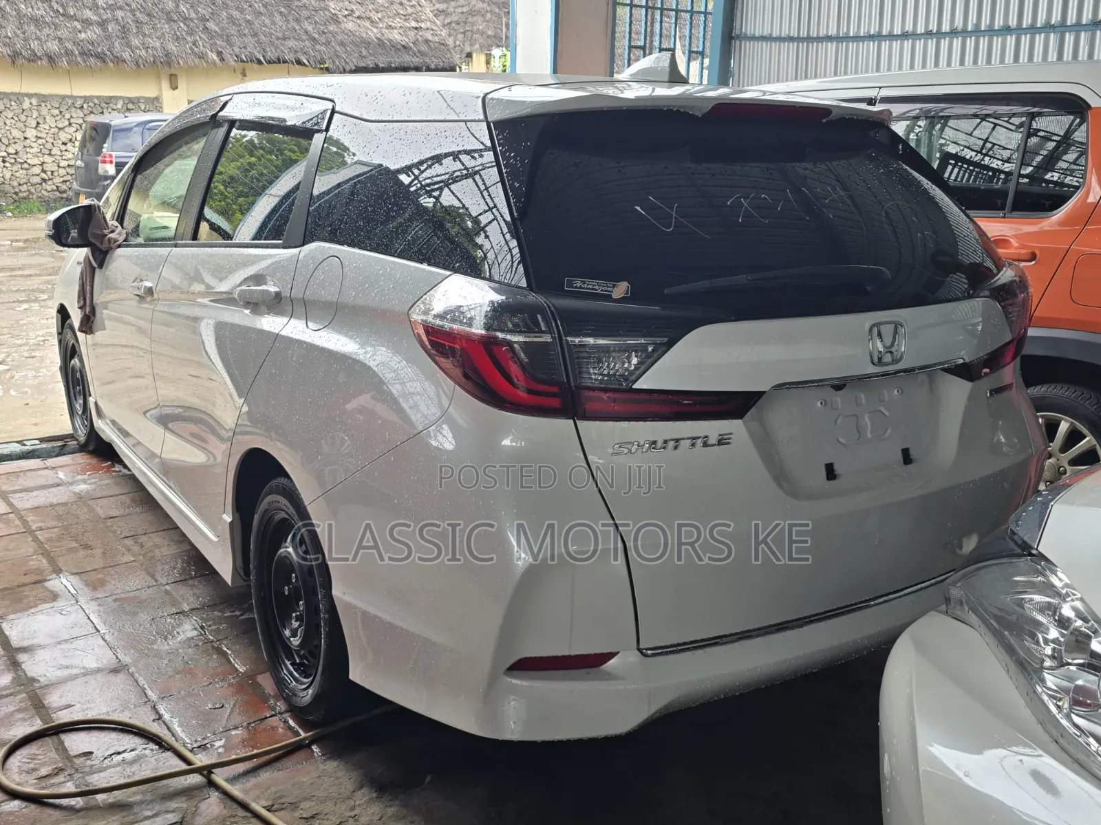 Honda Shuttle 1.5 Hybrid 2WD 2019 Pearl