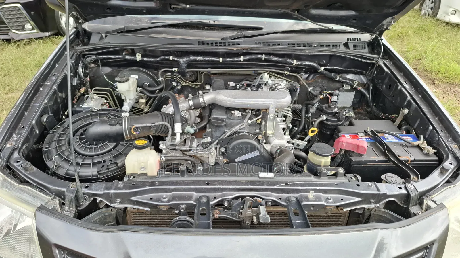 Toyota Hilux 2015 Gray