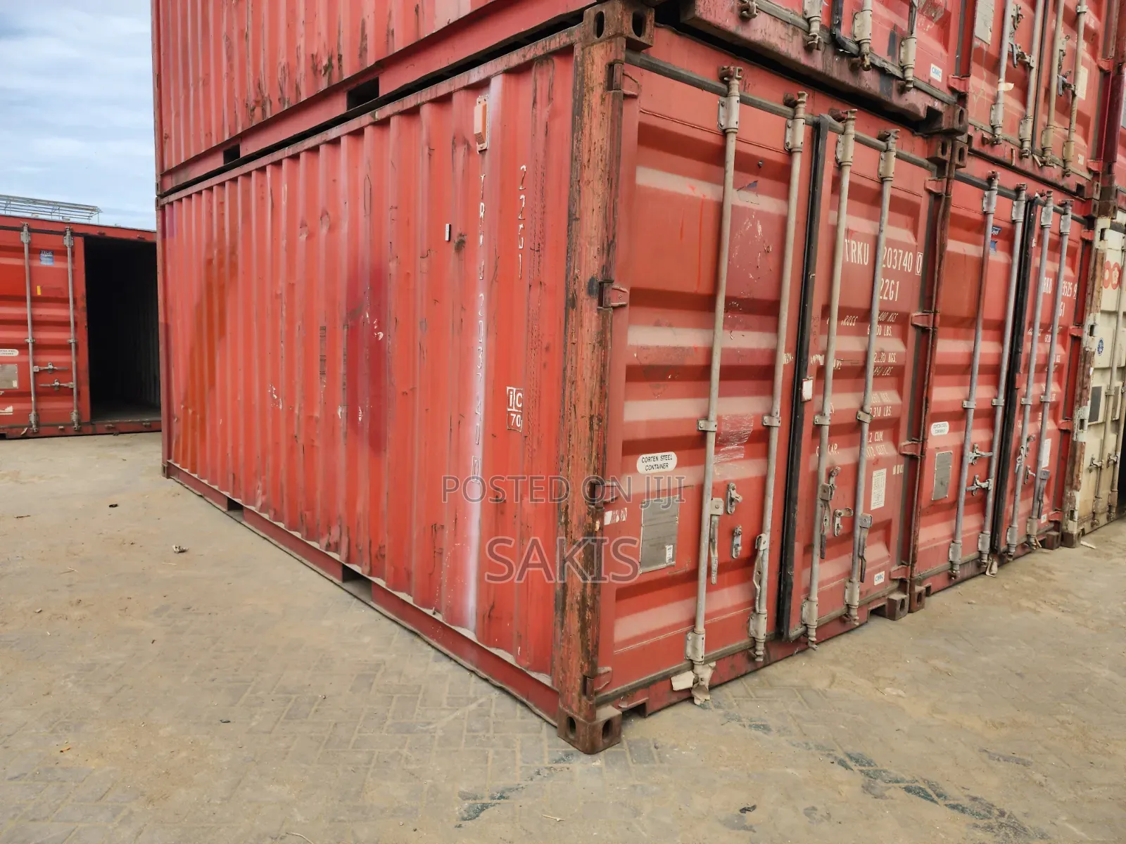 Immediate Dispatch! 20-Foot Empty Shipping Containers!