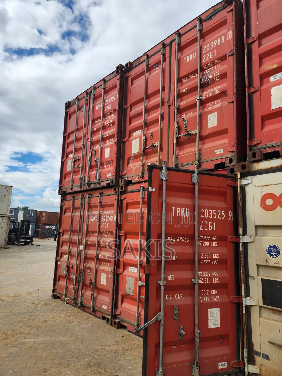 Immediate Dispatch! 20-Foot Empty Shipping Containers!