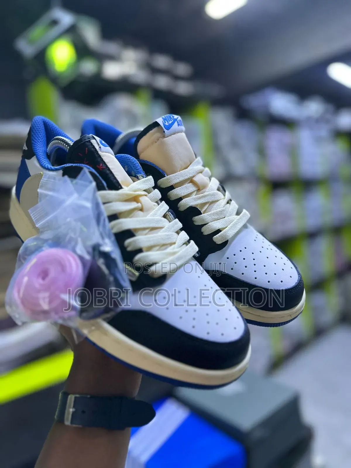 Air Jordan 1 Low Travis Scott Fragment Sneakers