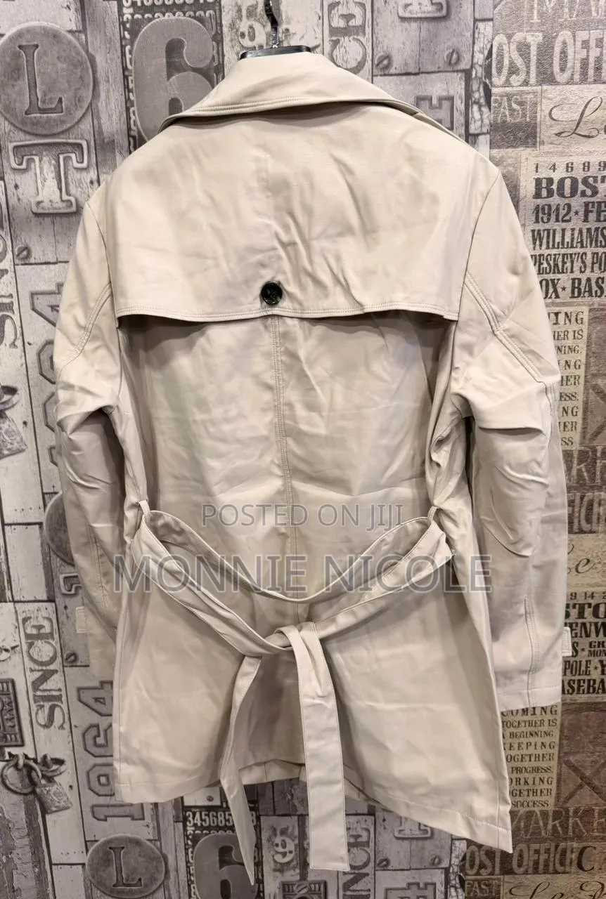 Burberry Men Trenchcoat,