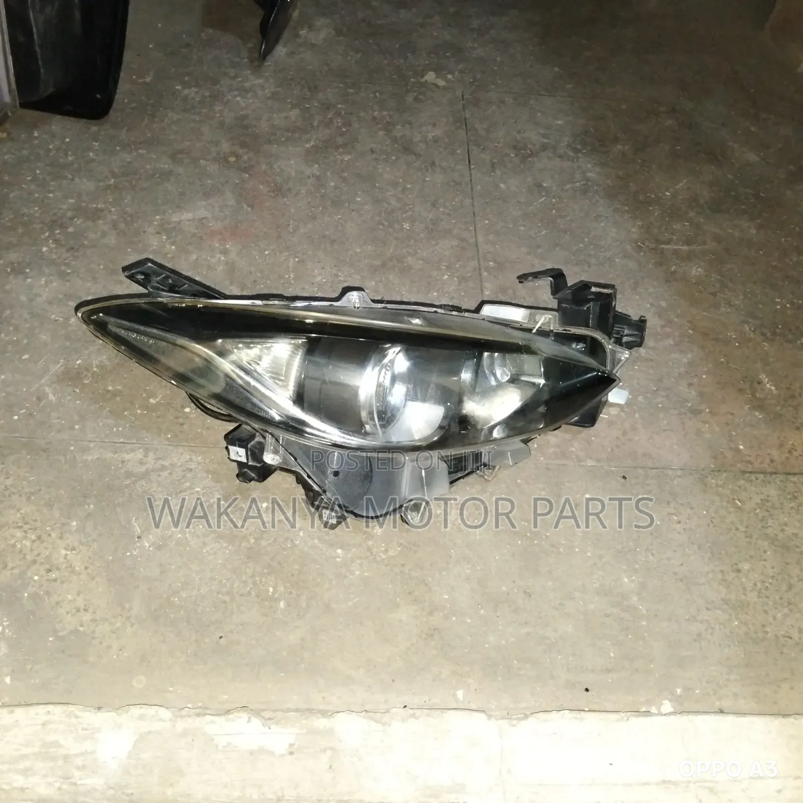 Mazda Axela/Mazda 3 Non Xenon Headlamp, Model 2014