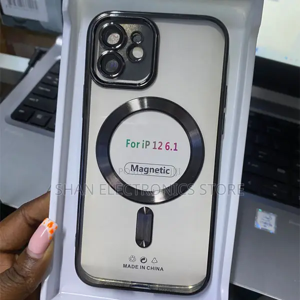 iPhone 12 Magnetic Case - Black