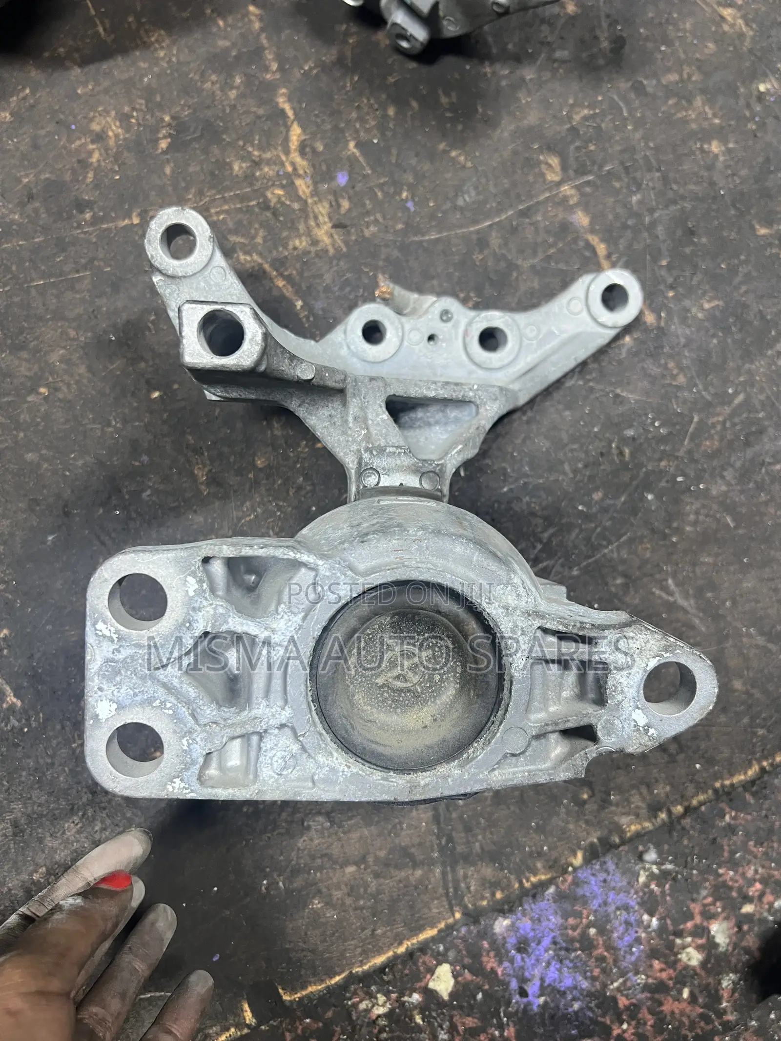 Nissan Xtrail T32 Engine Mounting