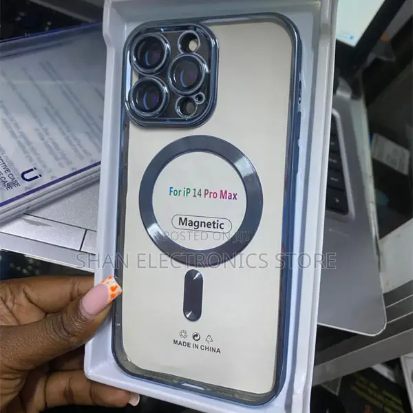 Apple iPhone 14 Pro Max Magnetic Case
