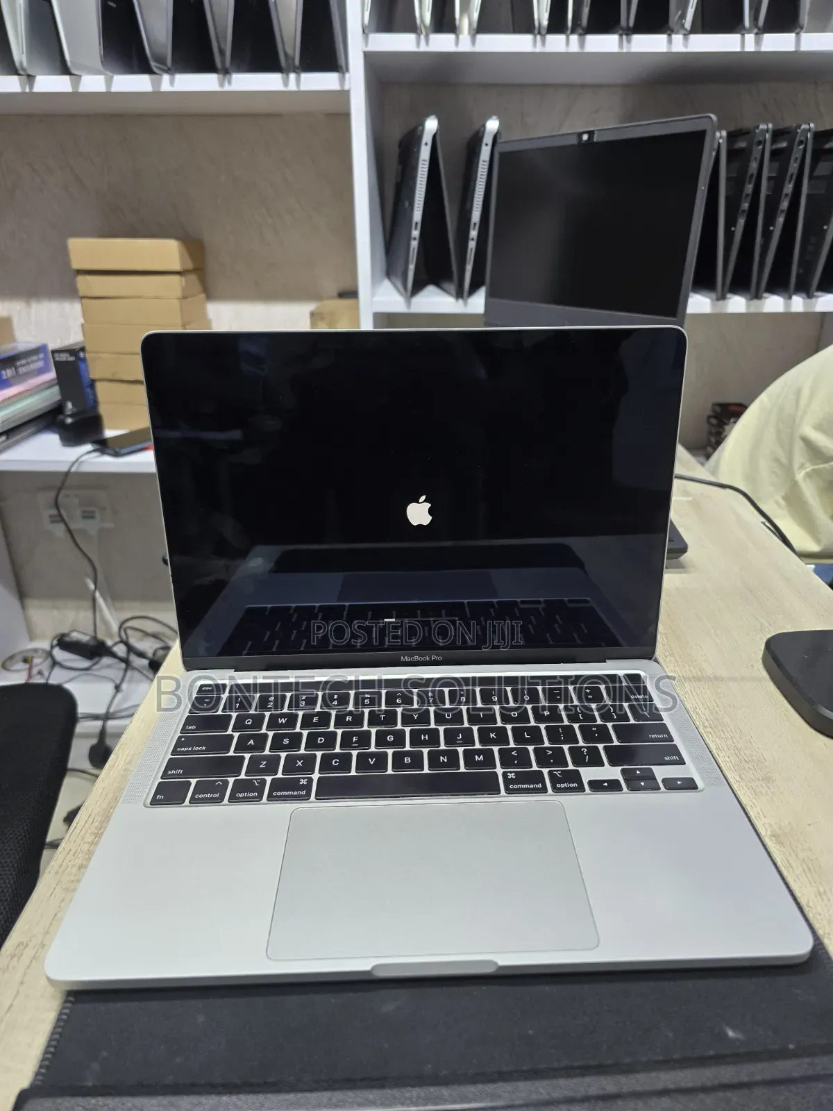 Laptop Apple MacBook Pro 16GB Intel Core i7 SSD 512GB
