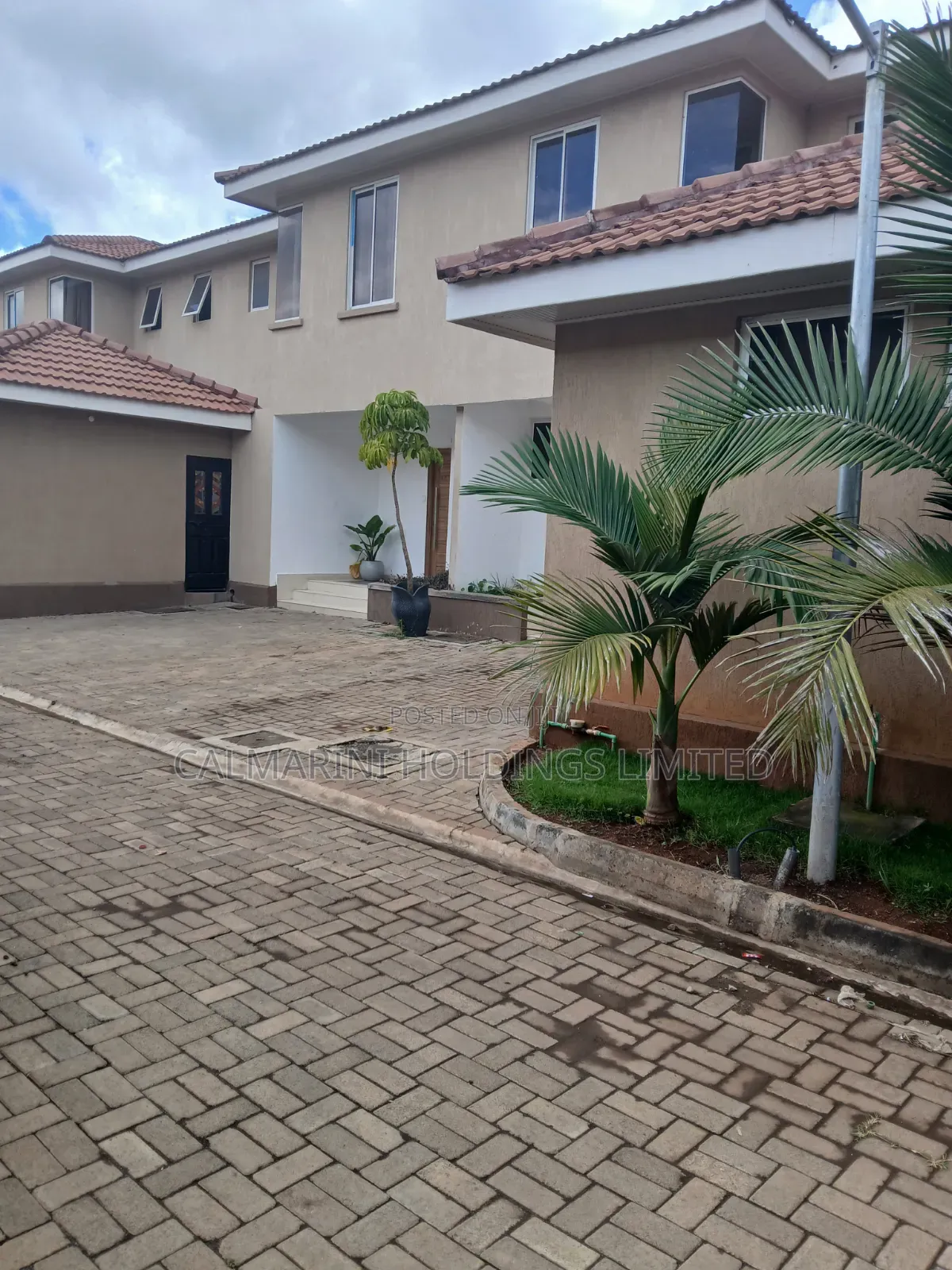 3bdrm Maisonette in Garden Estate, Gataka for sale
