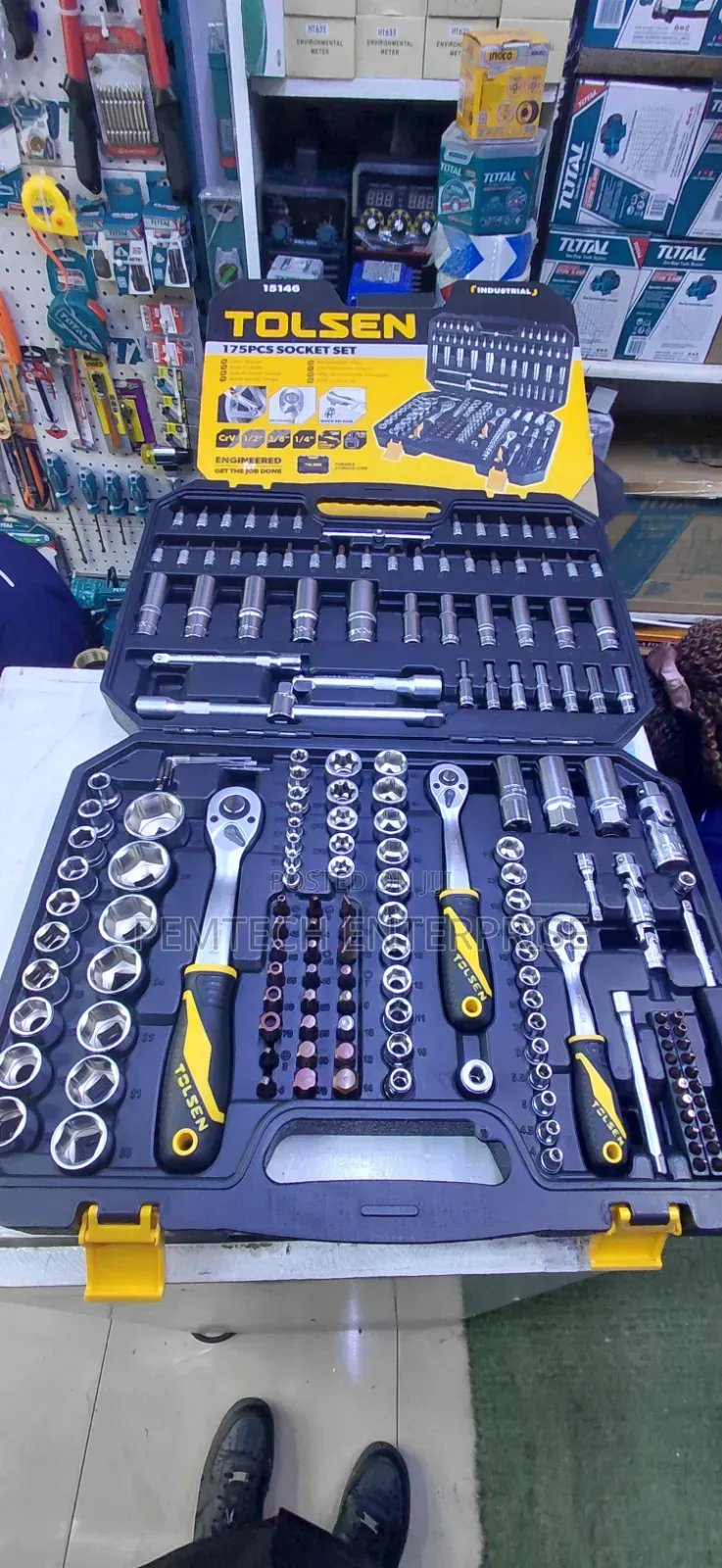 Tolsen 175-Piece Socket Set (Model 15146)